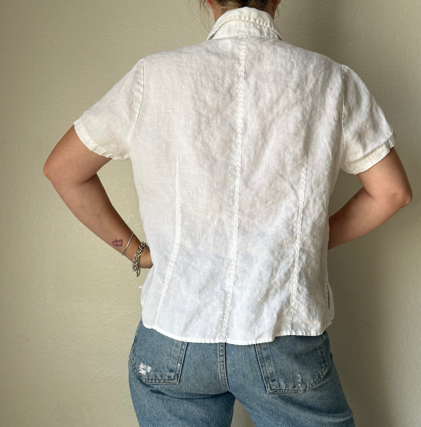 Vintage The Territory Ahead 100% Linen Embroidered Tee